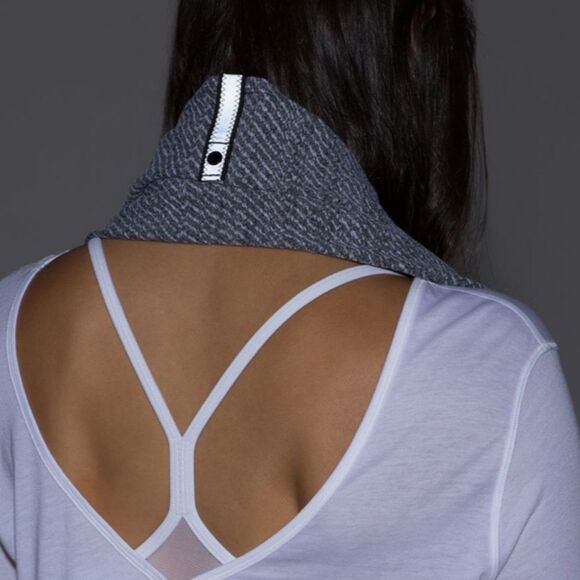 Lululemon Vinyasa Wrap
Hazy Heather Heathered White Heathered Black / Gray - Picture 4 of 11